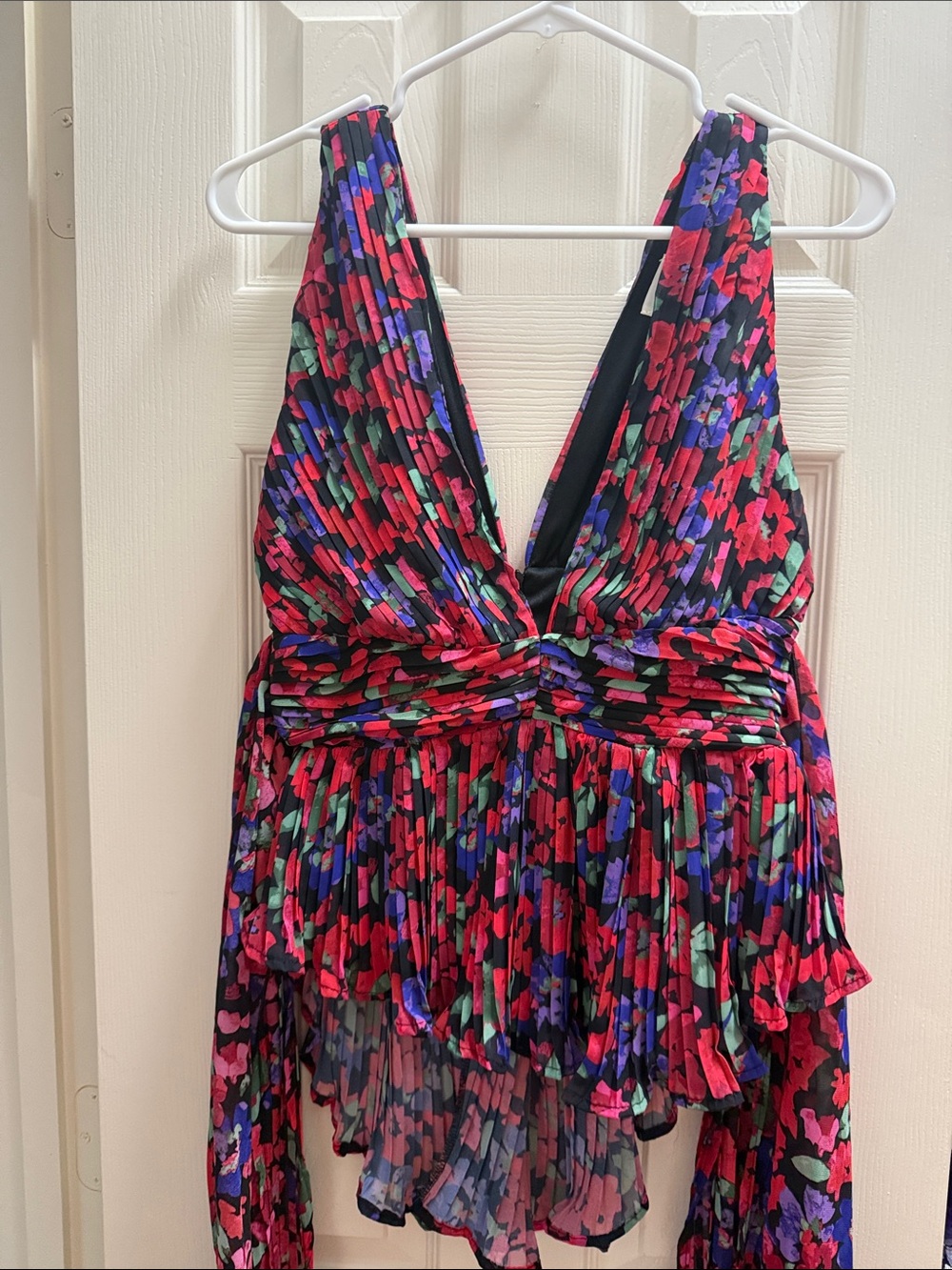 V-Neck Floral Pleated Ruffled Women's Top in Red Multi